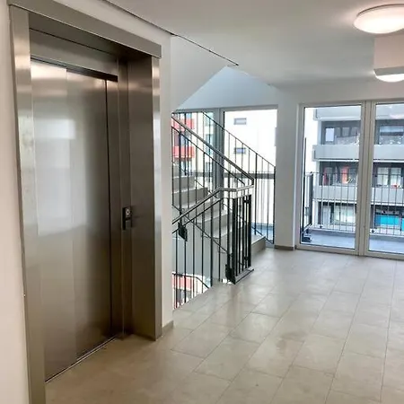 Helles Ueber Den Daechern Rostocks Росток