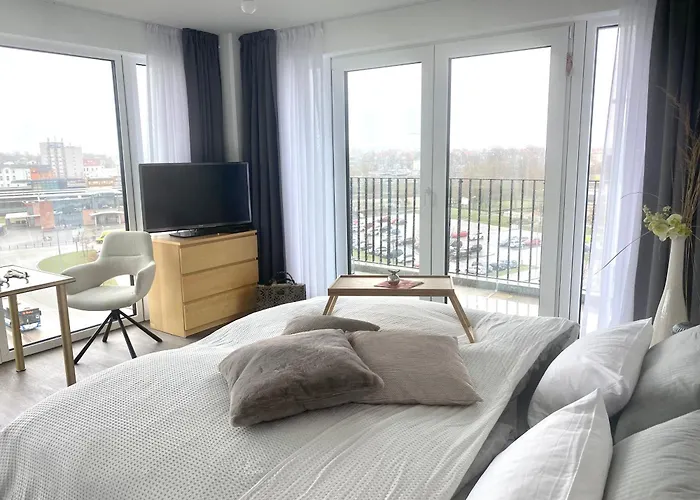 Helles Ueber Den Daechern Rostocks